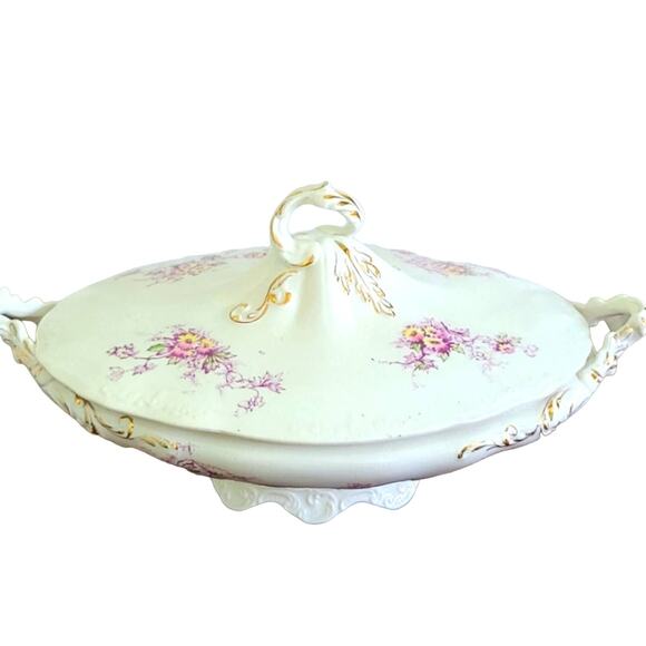 Antique Globe Pottery Covered Vegetable Dish Floral Embossed Gold Cottagecore - Picture 1 of 14